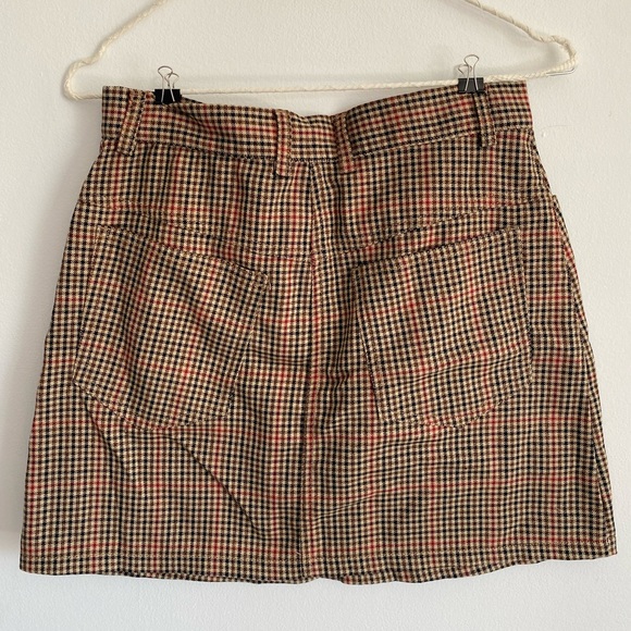 Brandy Melville brown plaid skirt - Picture 2 of 5